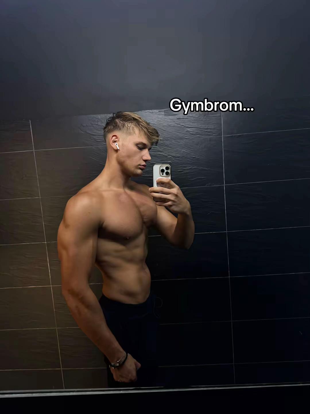 @Molnár András