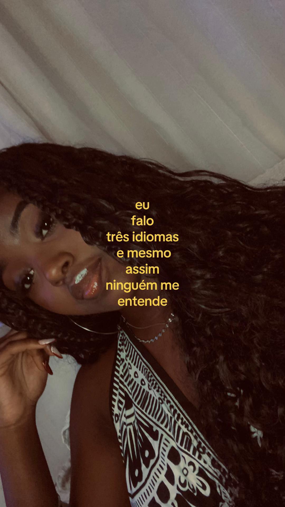 @tainá