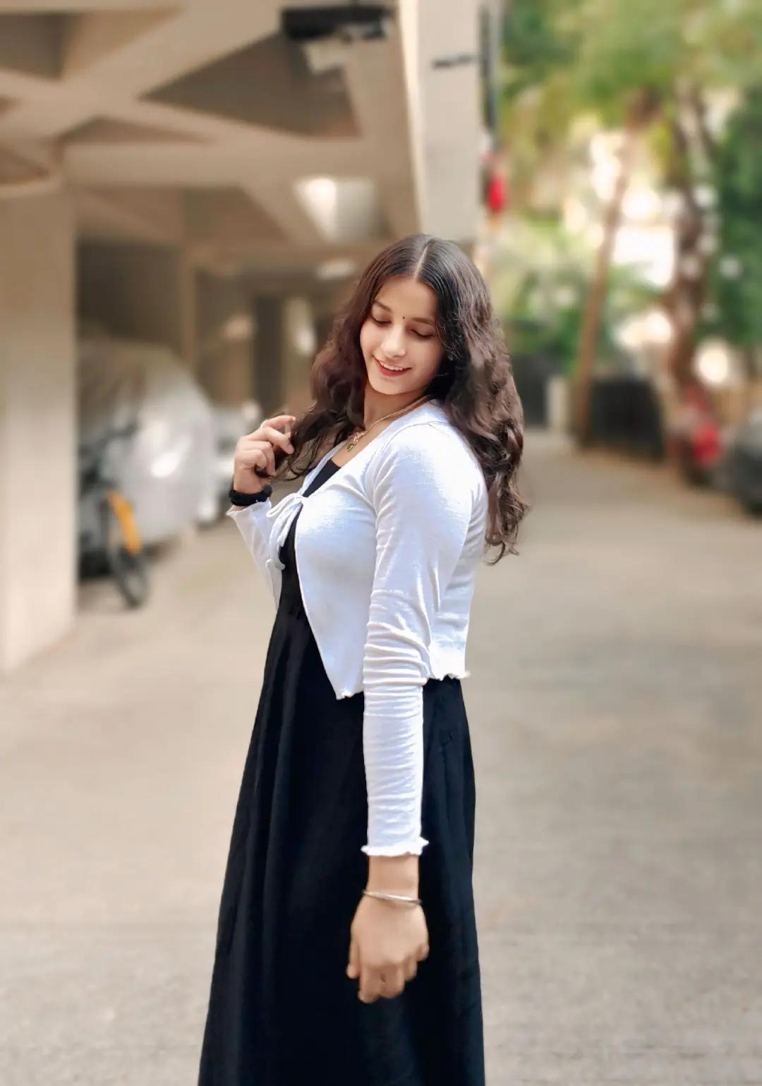 @𝐉𝐞 𝐍𝐮🦋🖤