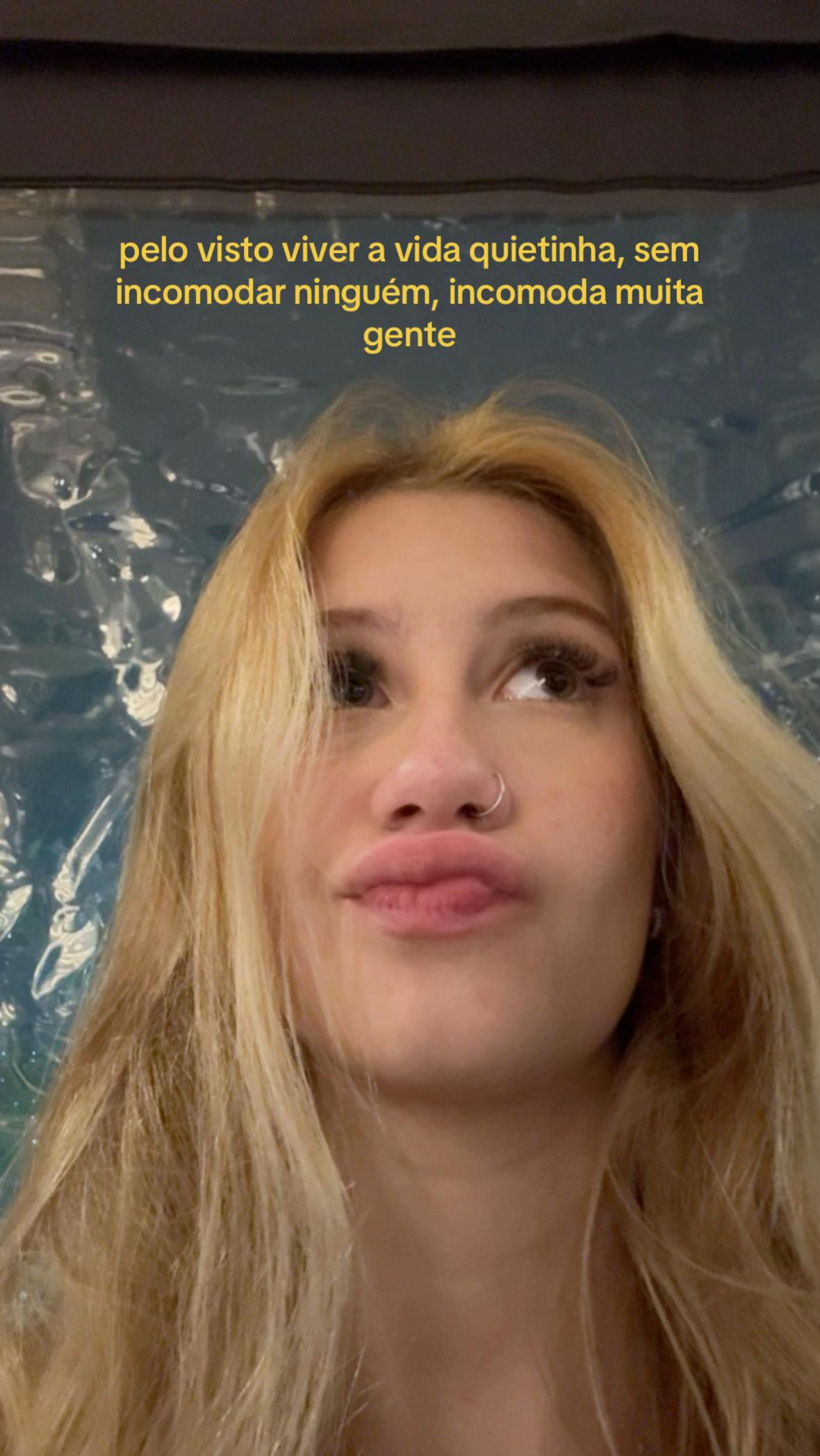 @bia monteiro