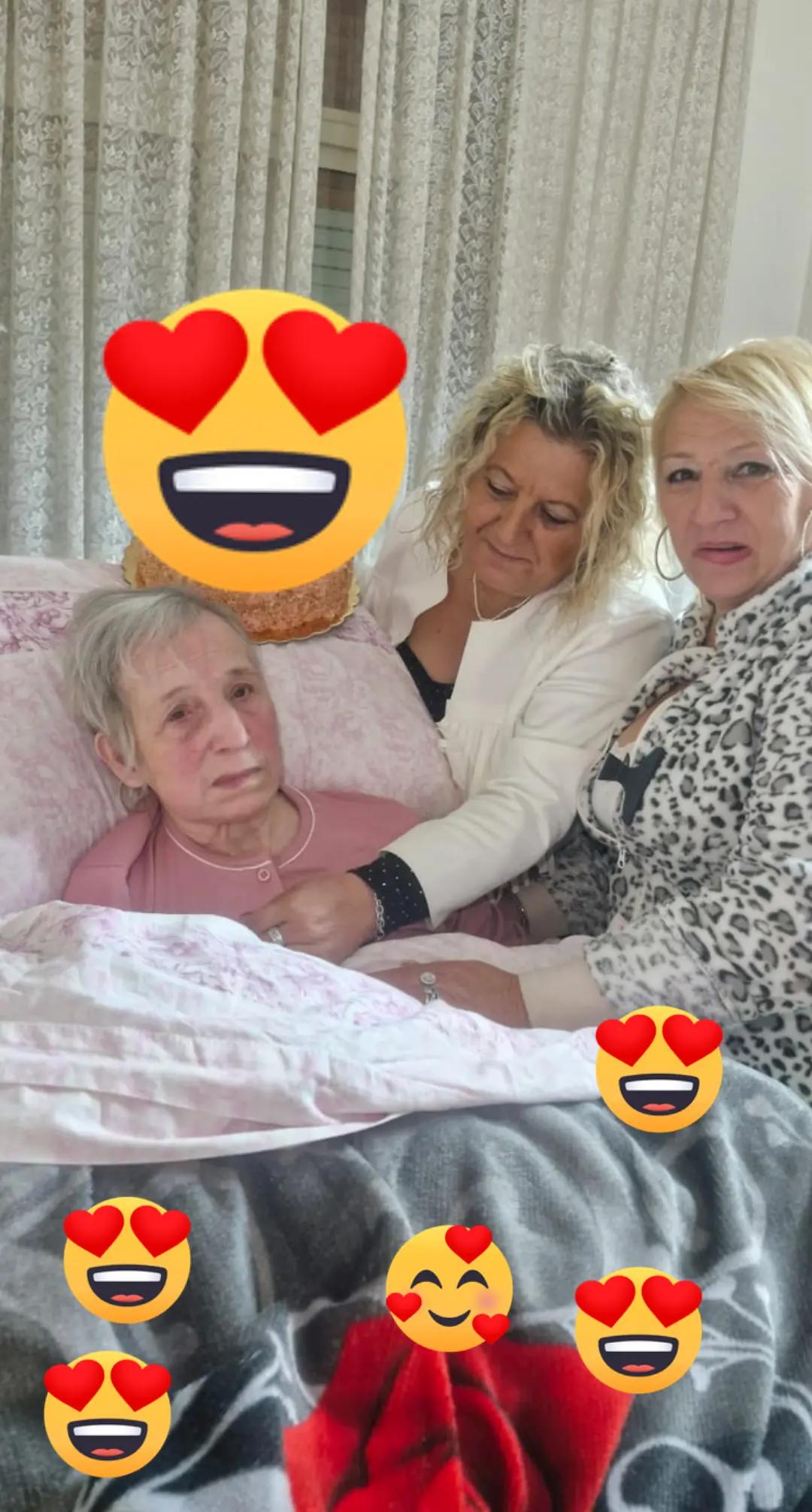 @angela bella bionda pazzerella
