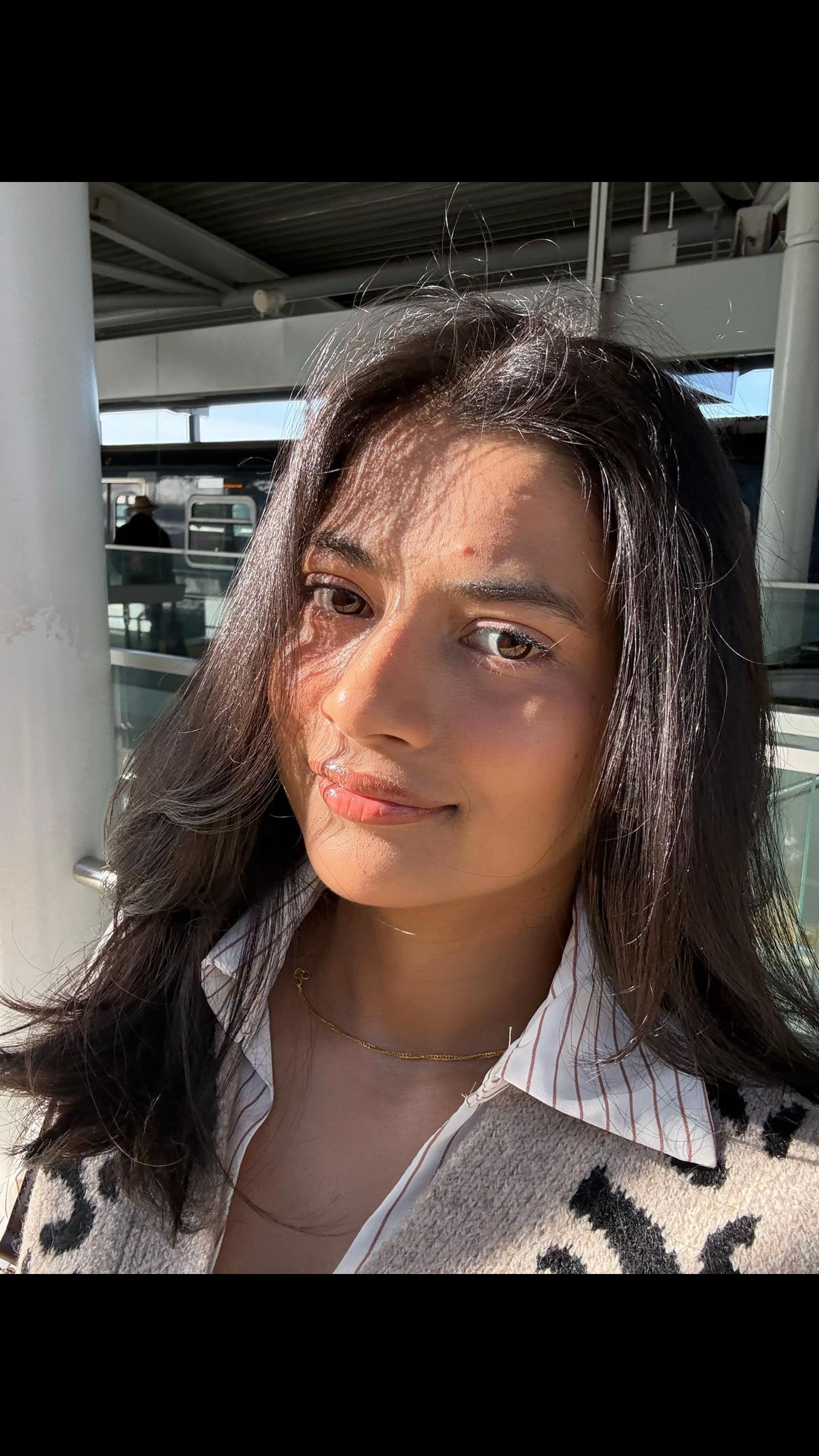 @Bhuku🤑