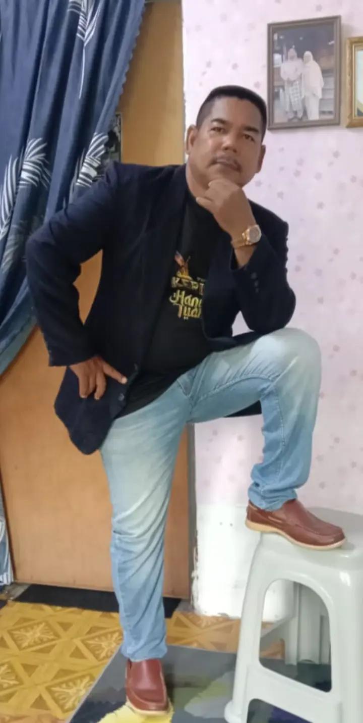 @awie black lagutu kata
