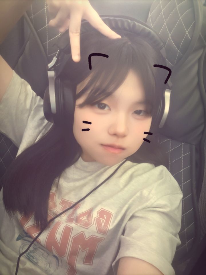 @다현