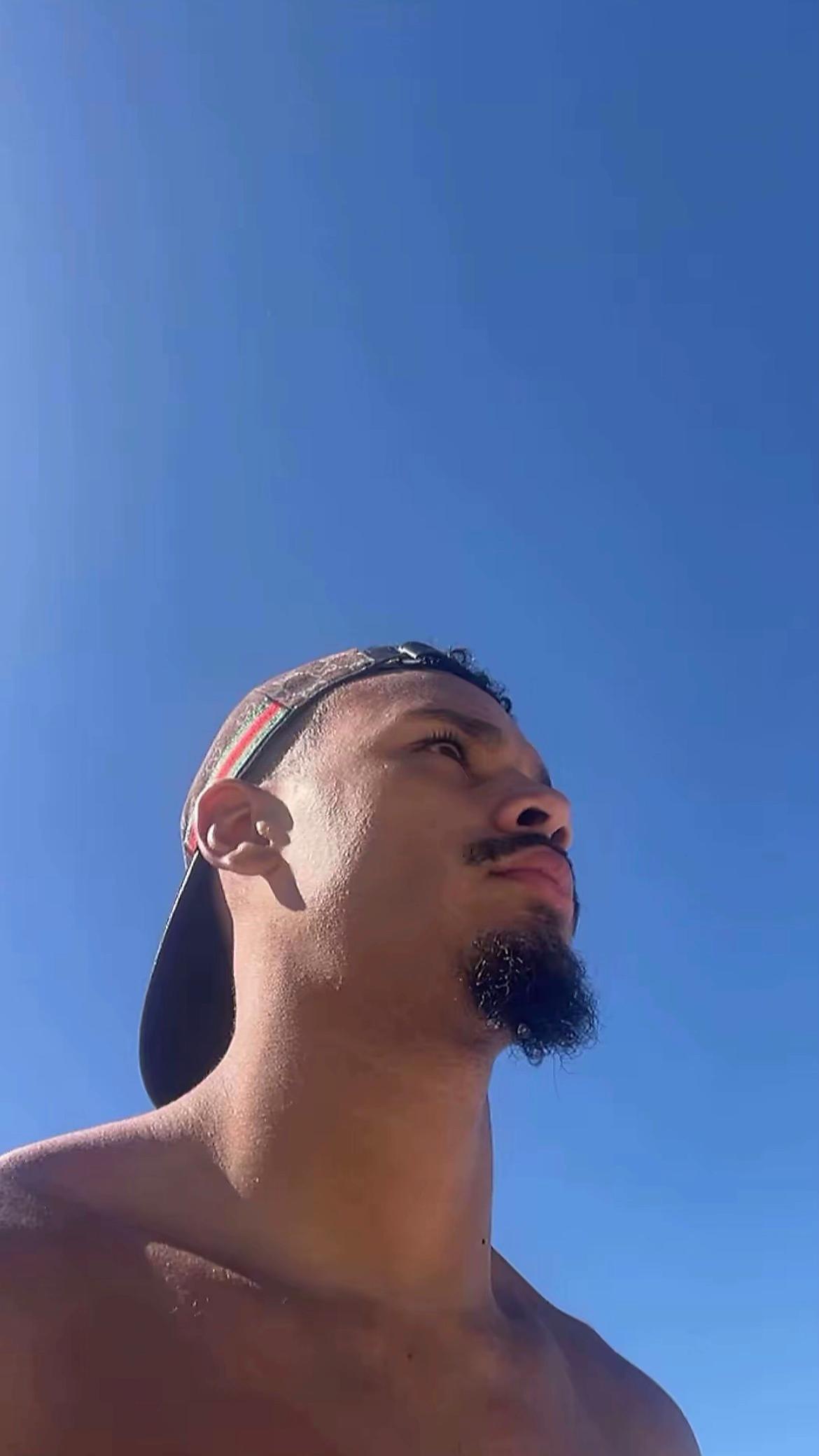 @w
