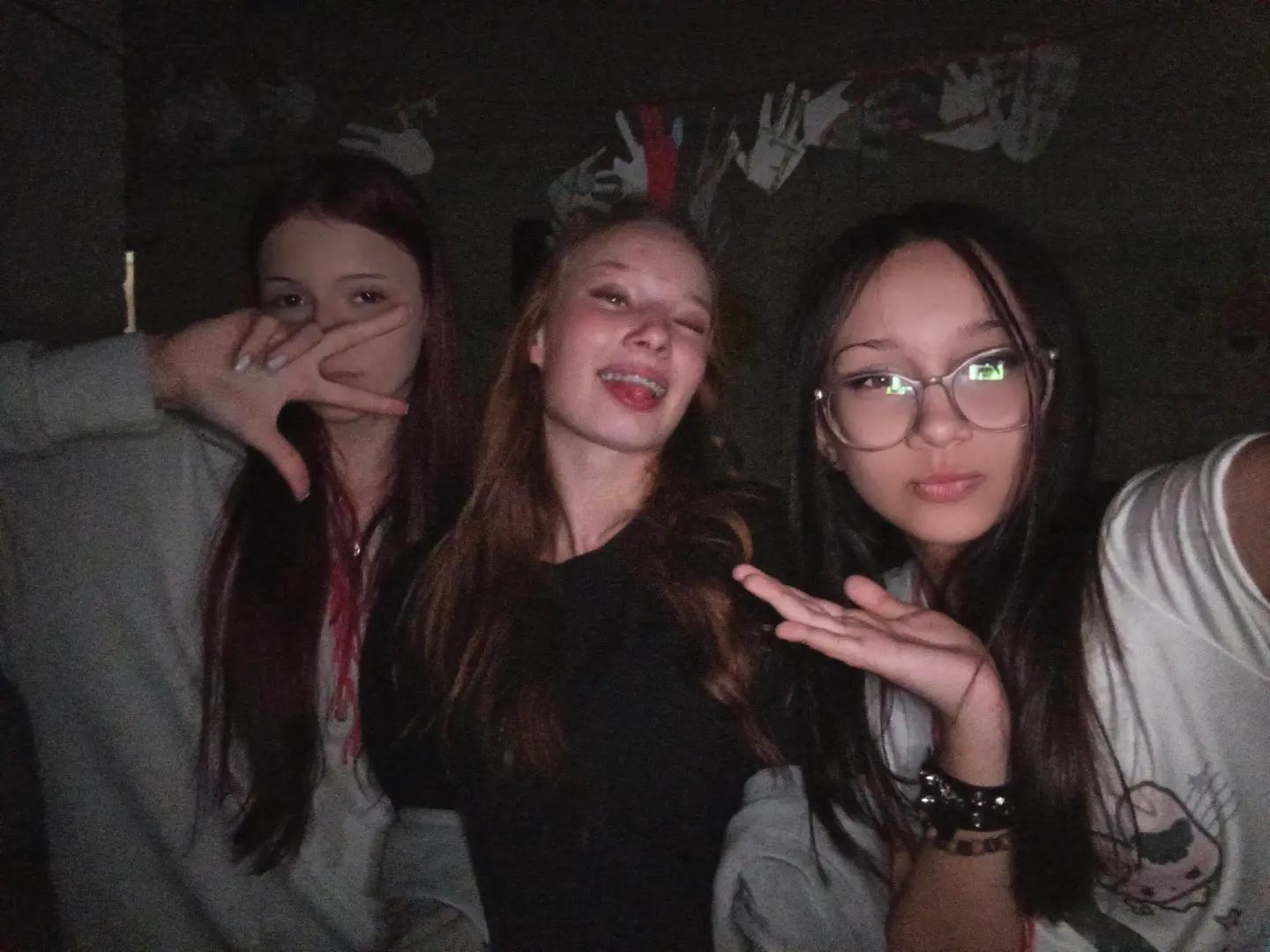 @Леа