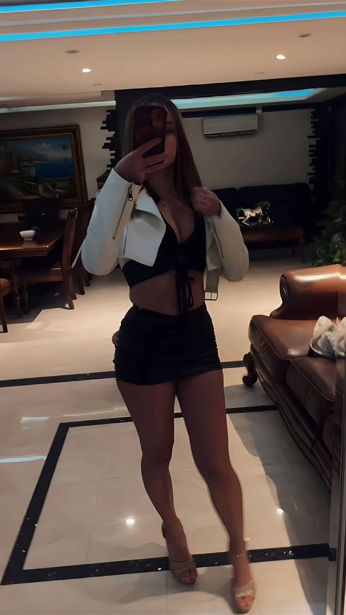 @77renatta