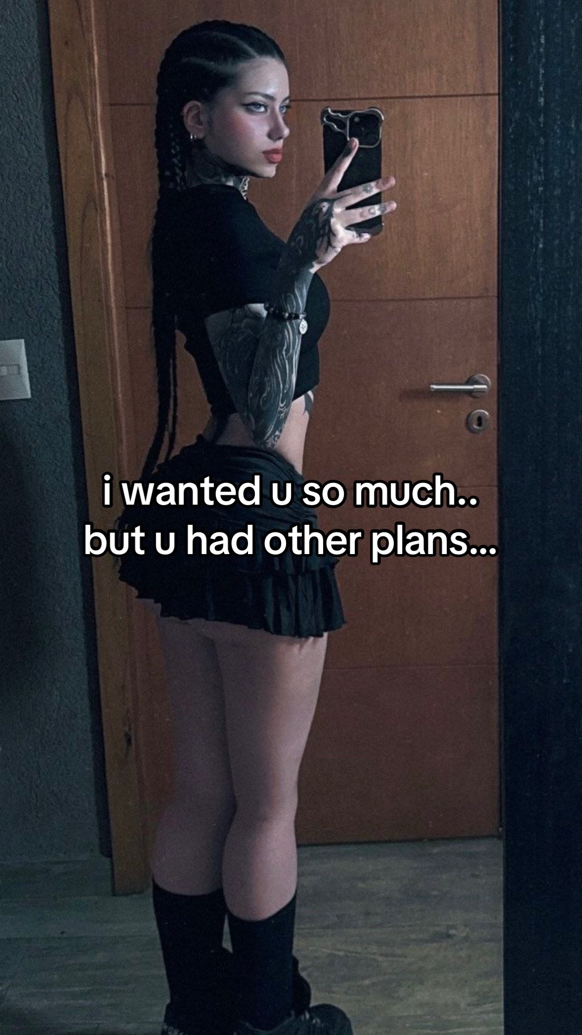@🖤
