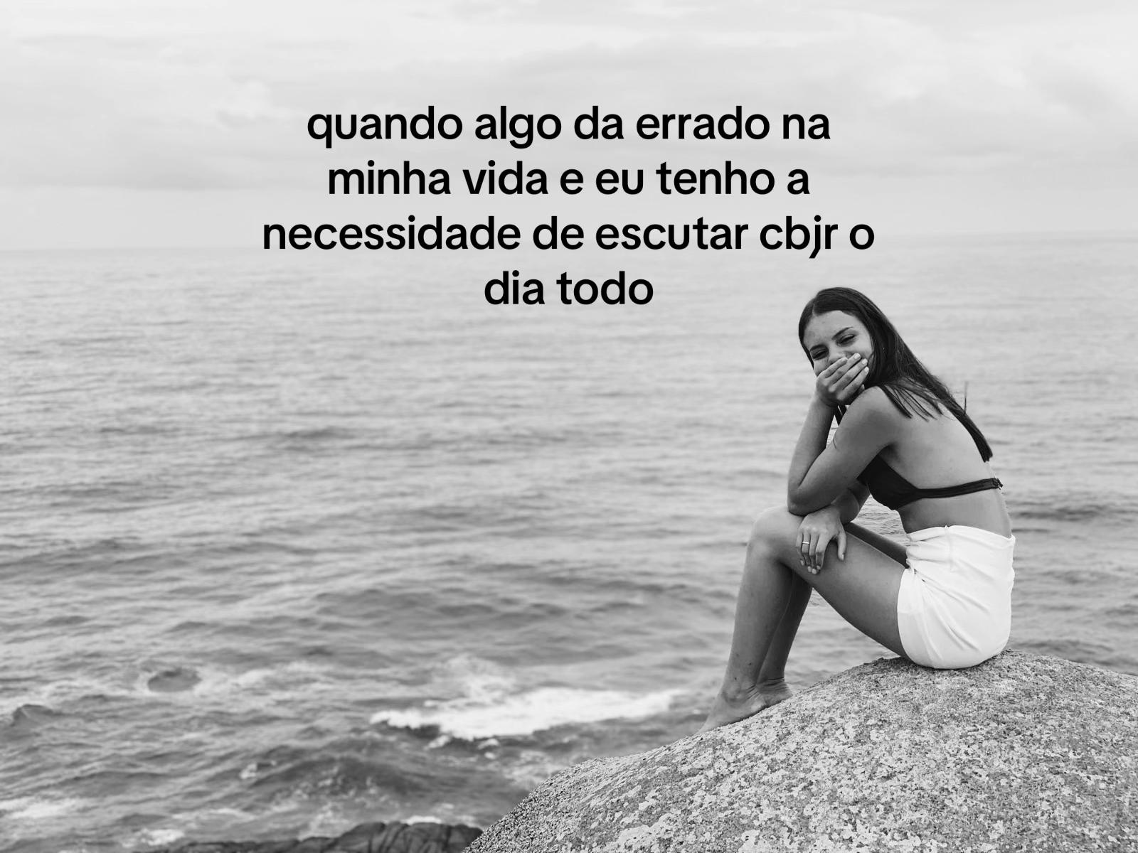 @Vitória Stipp