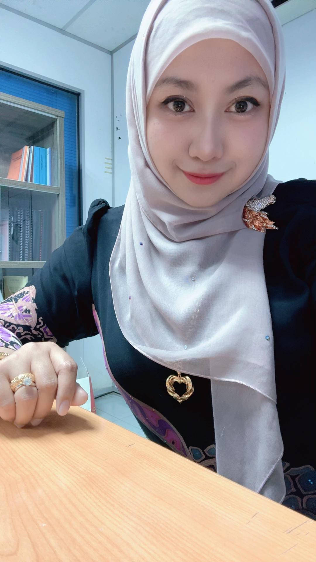 @MADAM NISA 💎
