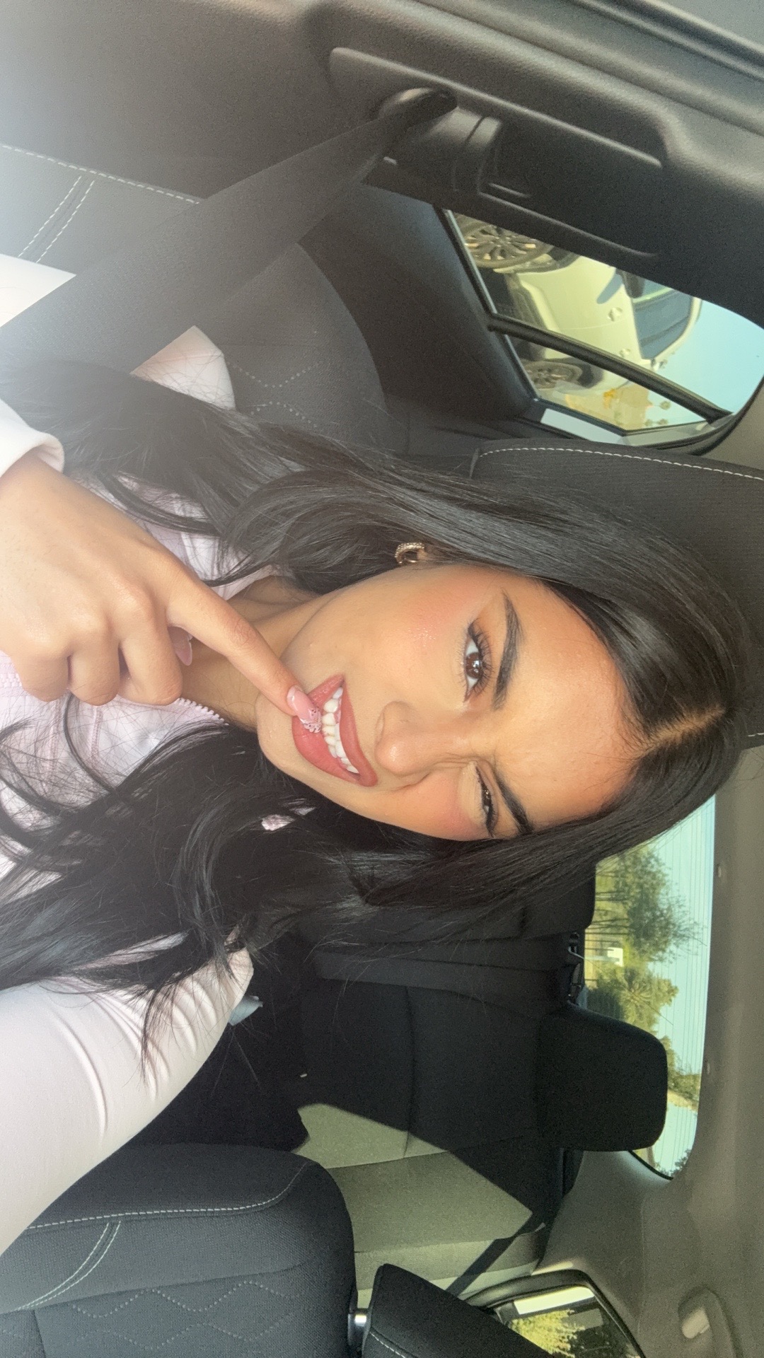 @prettyygirlldaniii