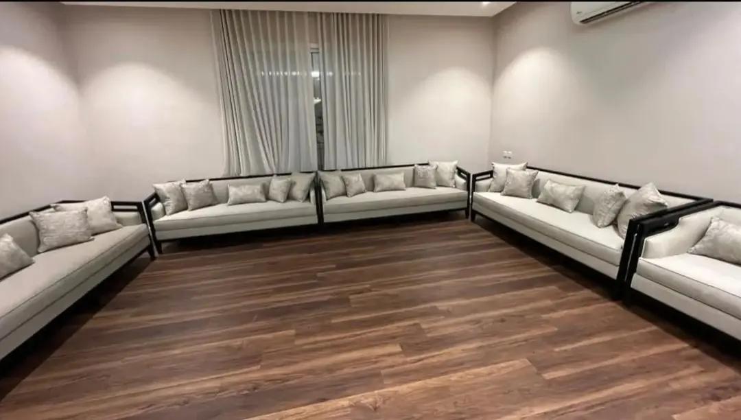 @منال لتنجيد الاثاث نجران