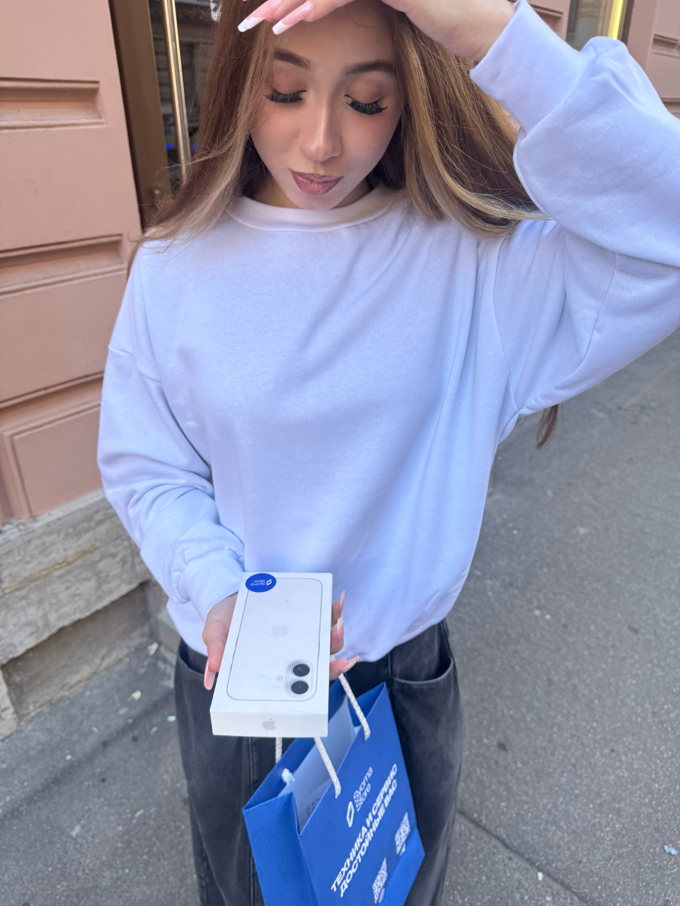 @…