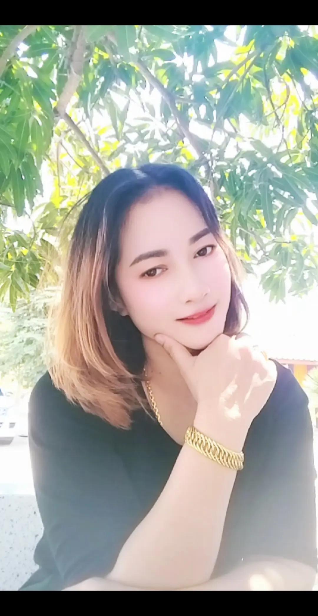 @น้ำผึ้ง บ้านมะหิงค์