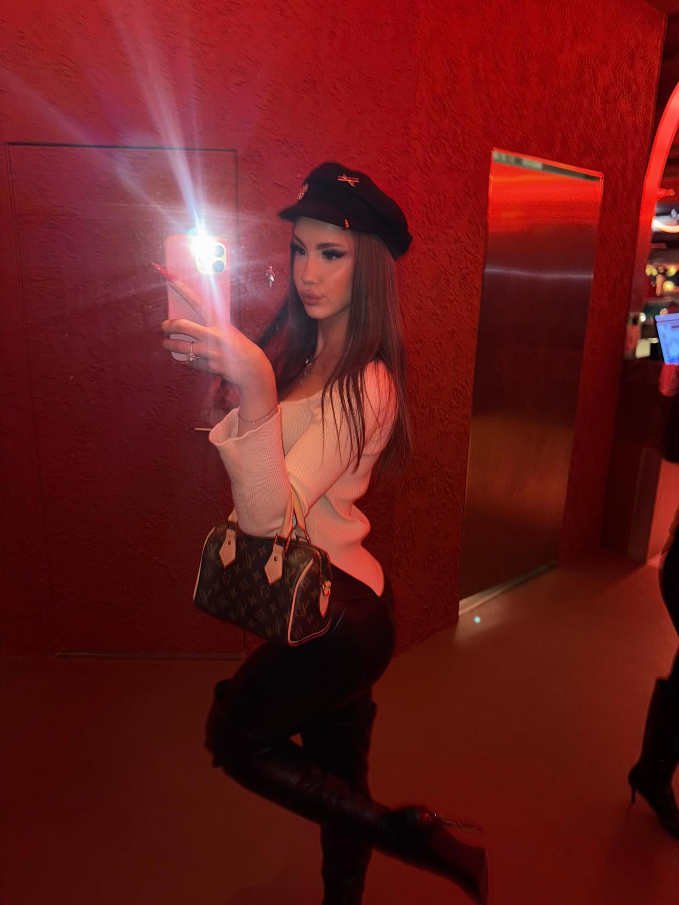 @sonechkasex👸🏻