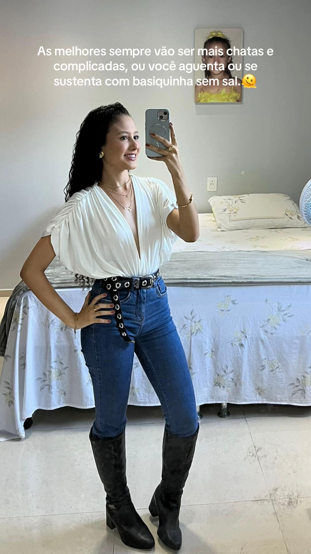@Let&iacute;cia Bastos