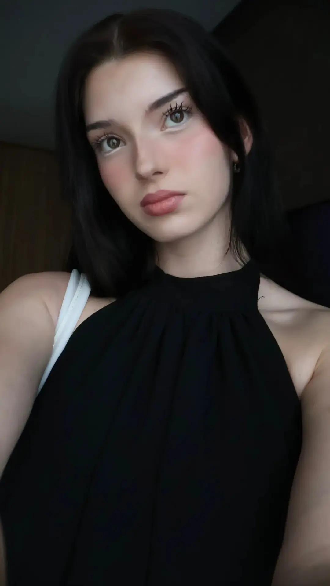 @Chxrryxfit 🍒