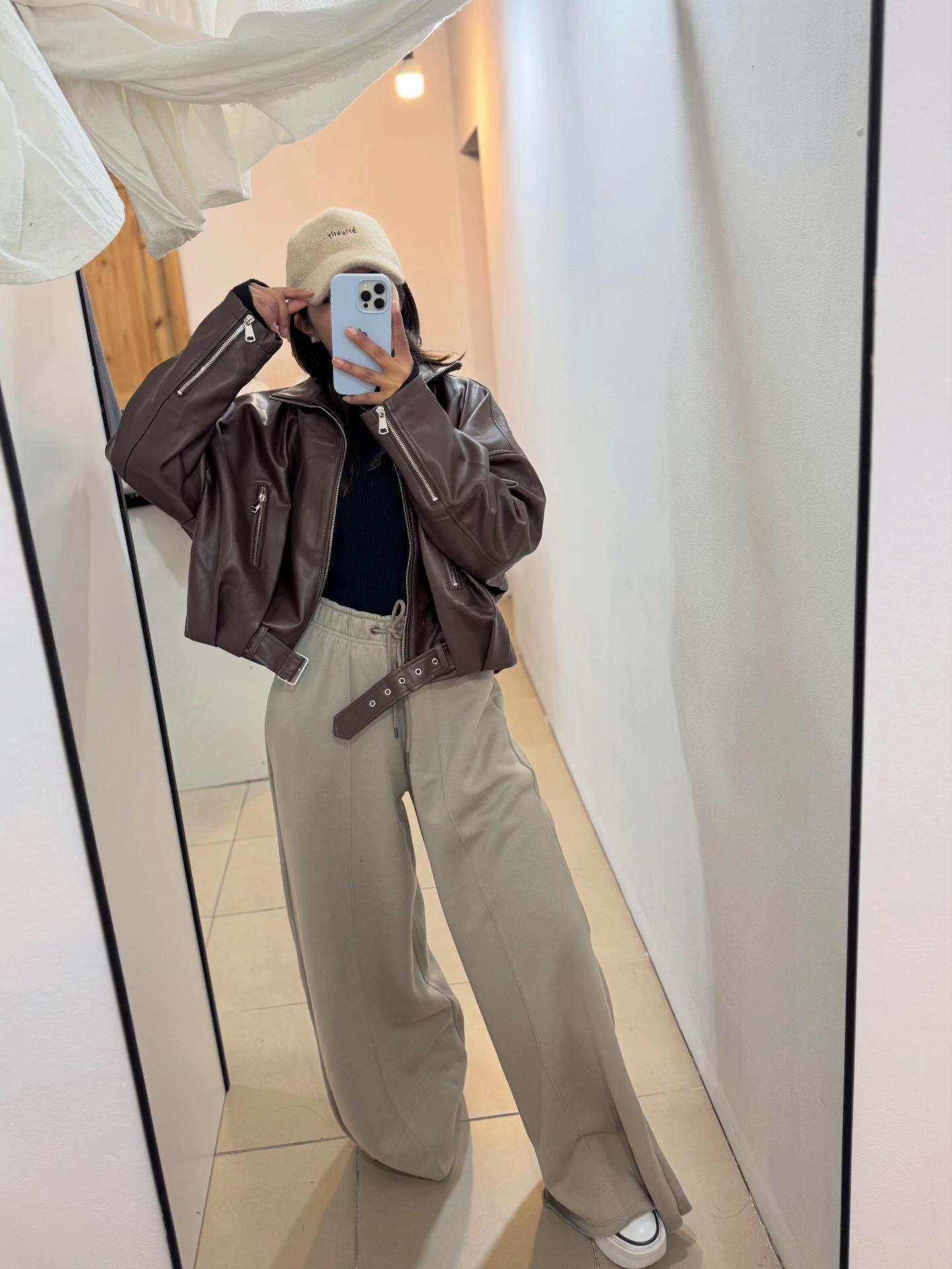 @Holiq_store