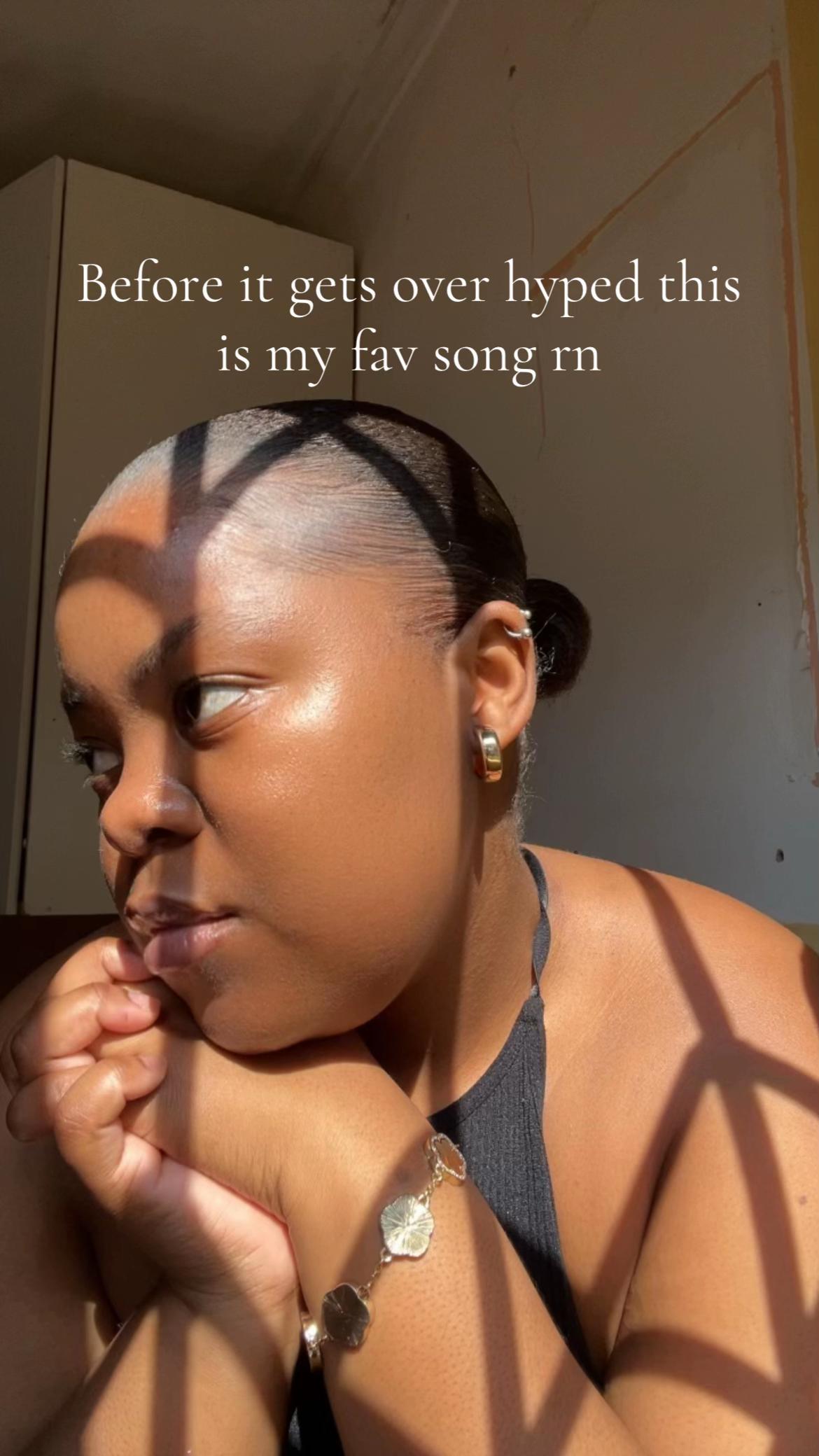@Candy Majola ᥫ᭡