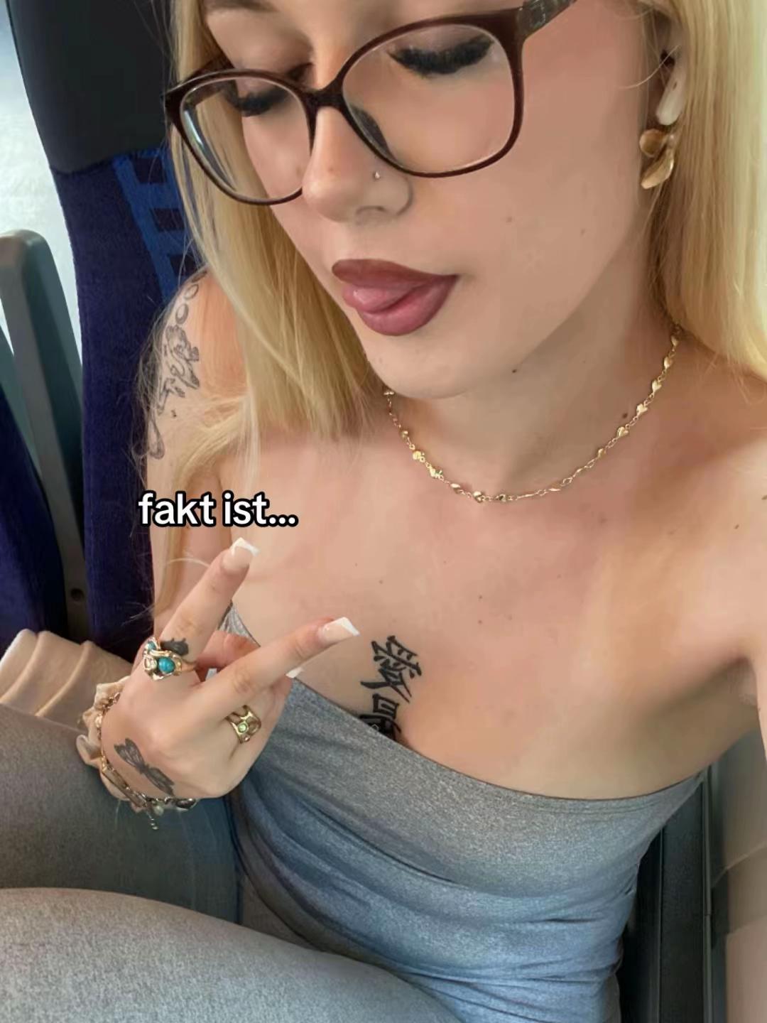 @carolina sofi&aacute;🎬