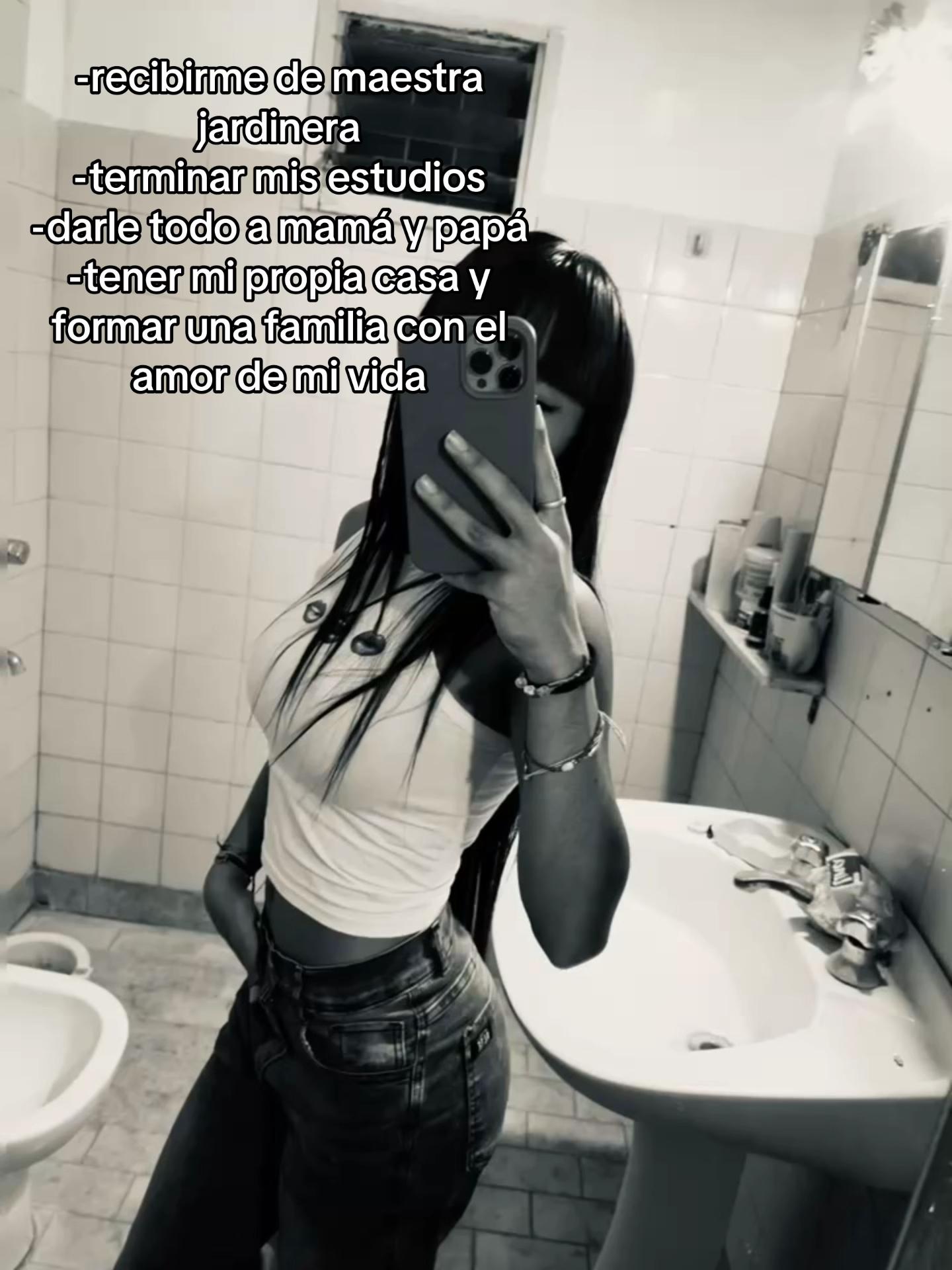 @𝓷𝓲𝓬𝓸𝓵𝓮🏹