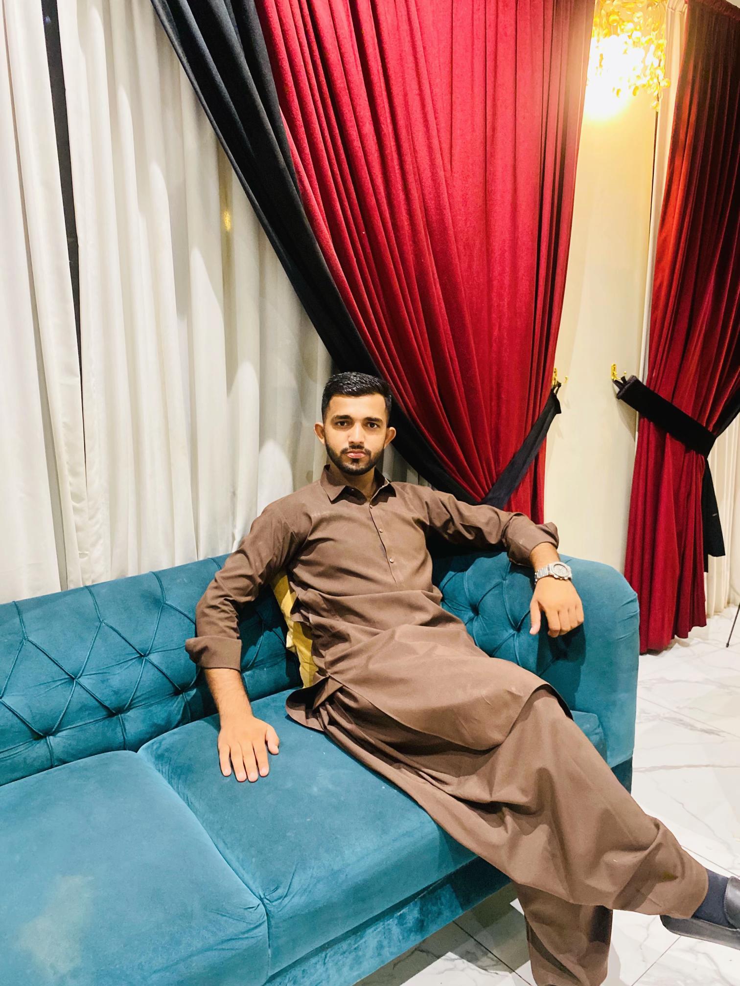 @Awais_Lashari🥀