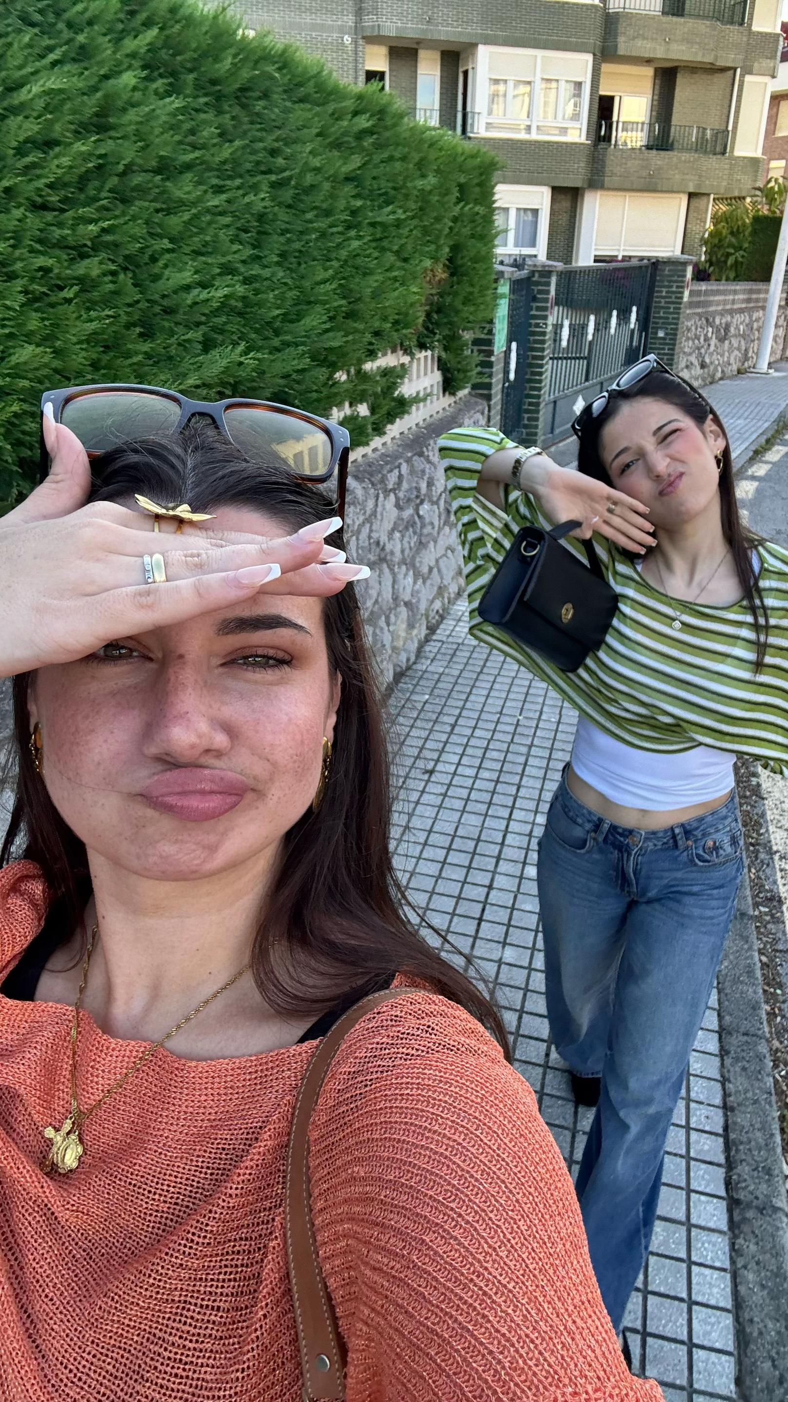 @ST