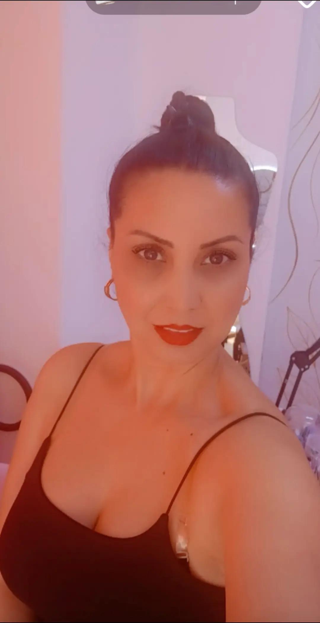 @&Ccedil;iğdem Şenocak ރ