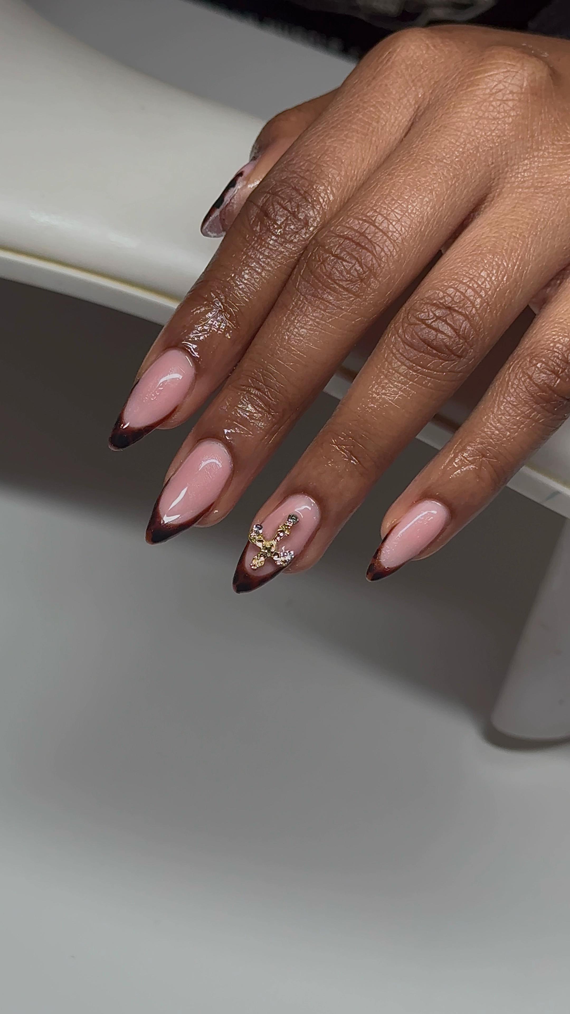 @Montreal nail tech💓
