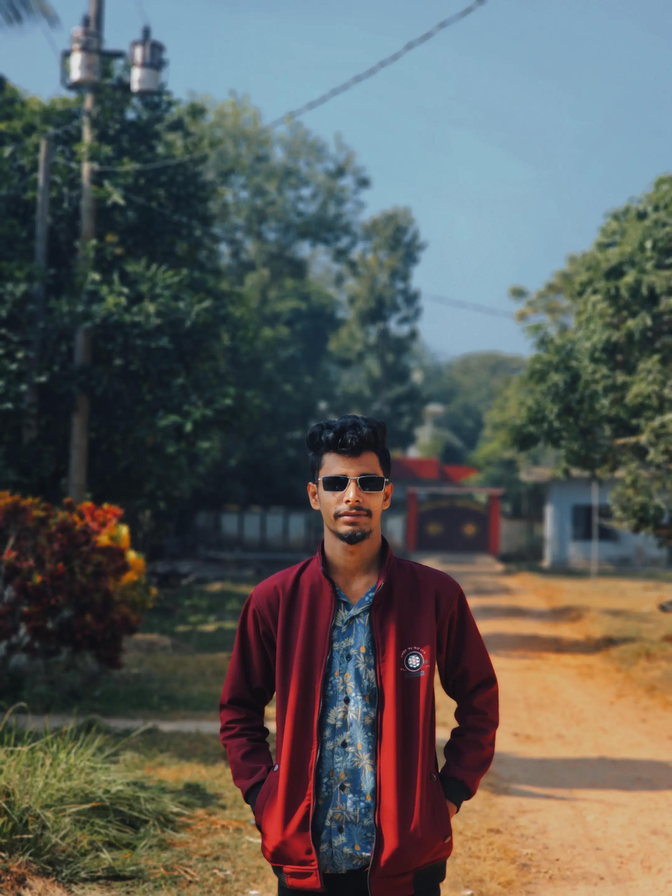 @it's M O M I N 🧷