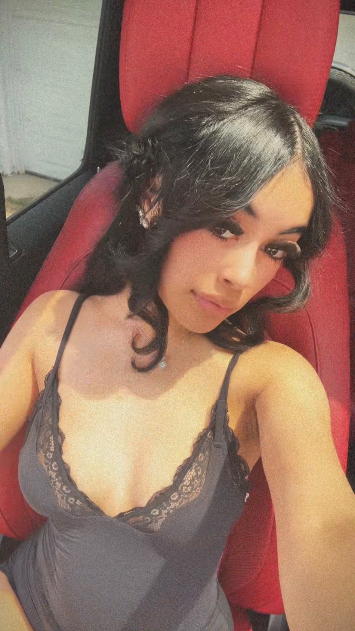 @5’0 big bootyy huzz