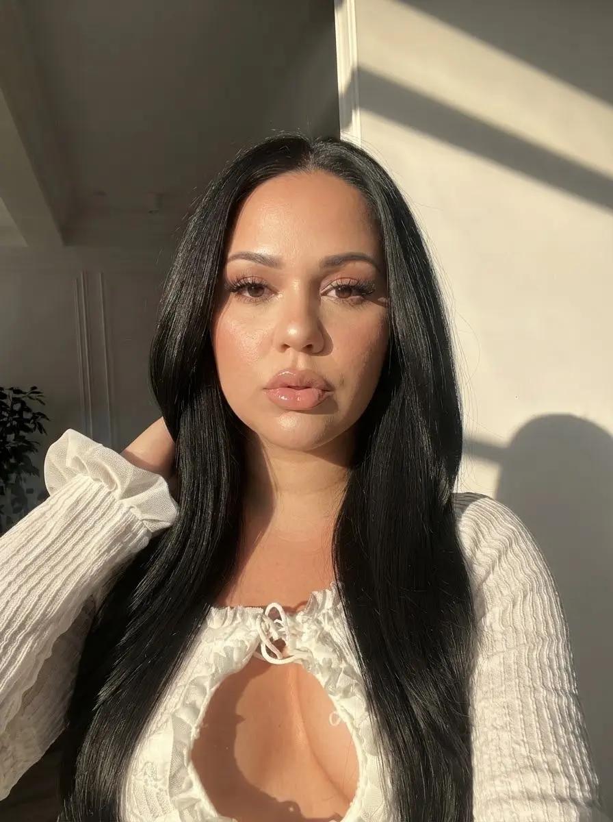 @Pᥲᥙᥣιᥒhᥲ♡〬͜𝐀𝐈 𝐂𝐫𝐞𝐚𝐭𝐨𝐫