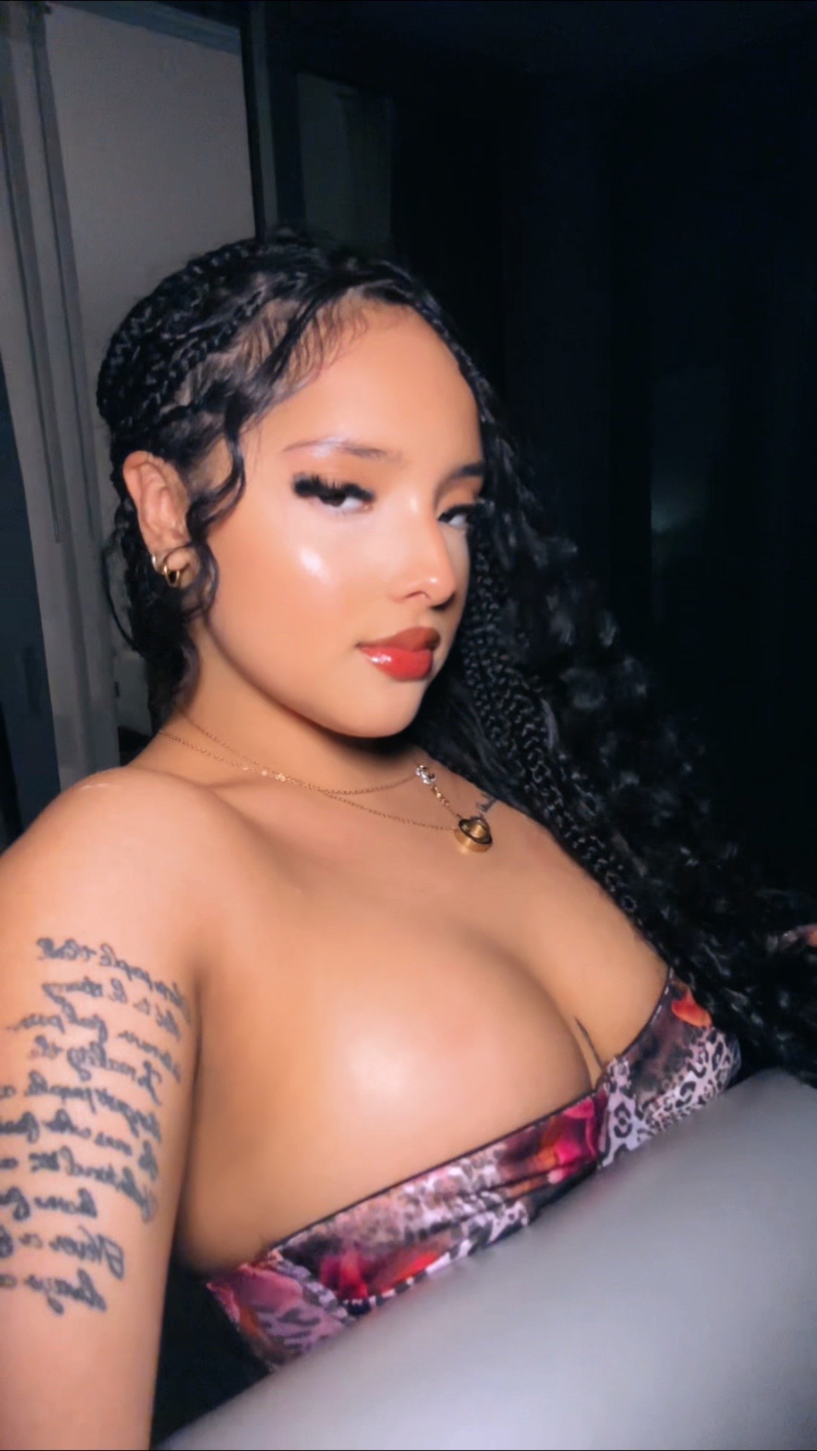 @Kiara💋