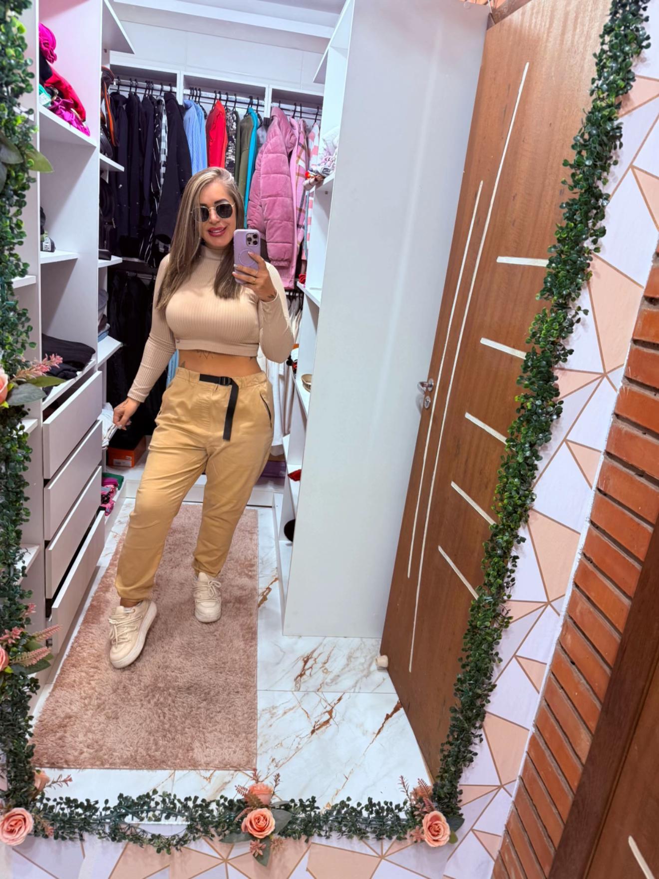 @Viviane