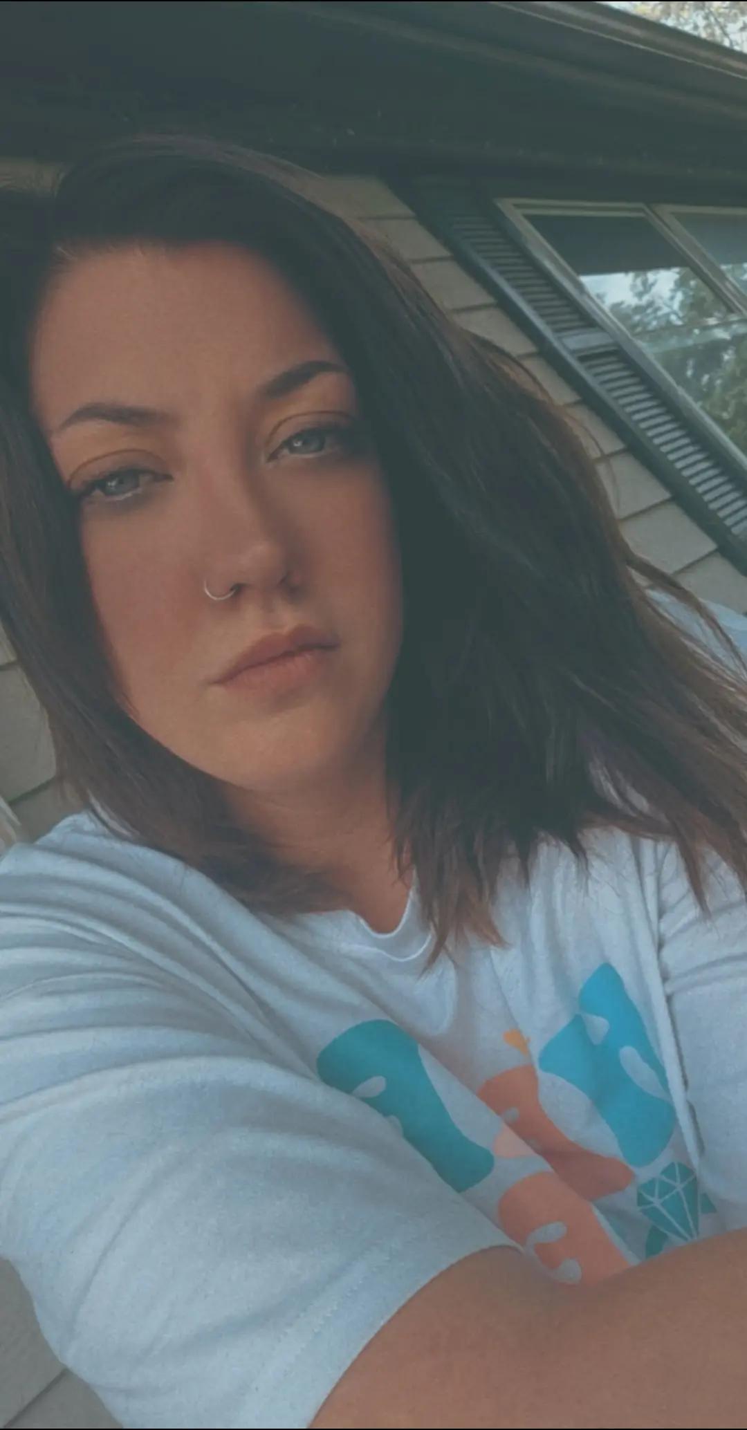 @Julieinthisbitchh