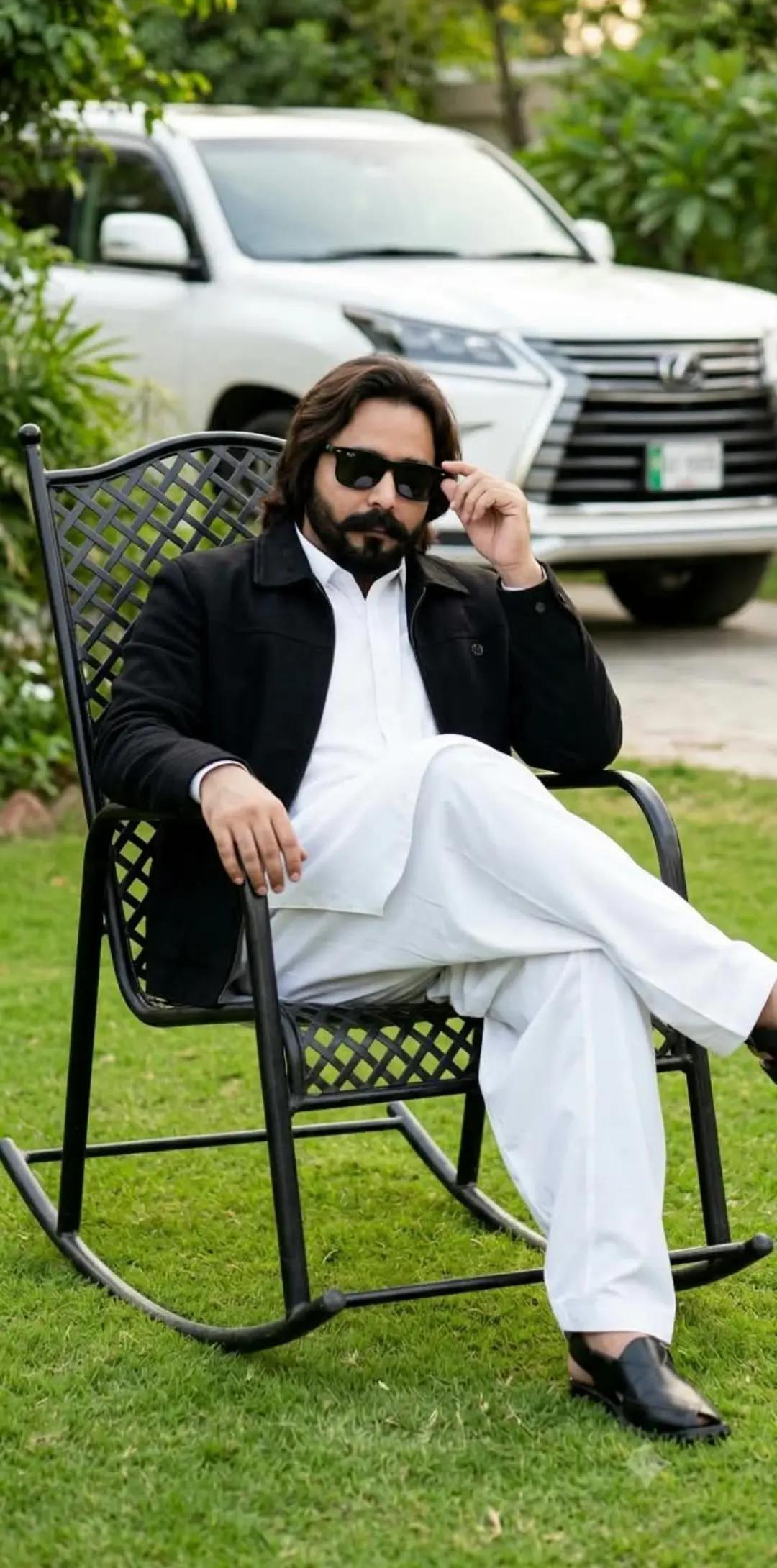 @waseemladla