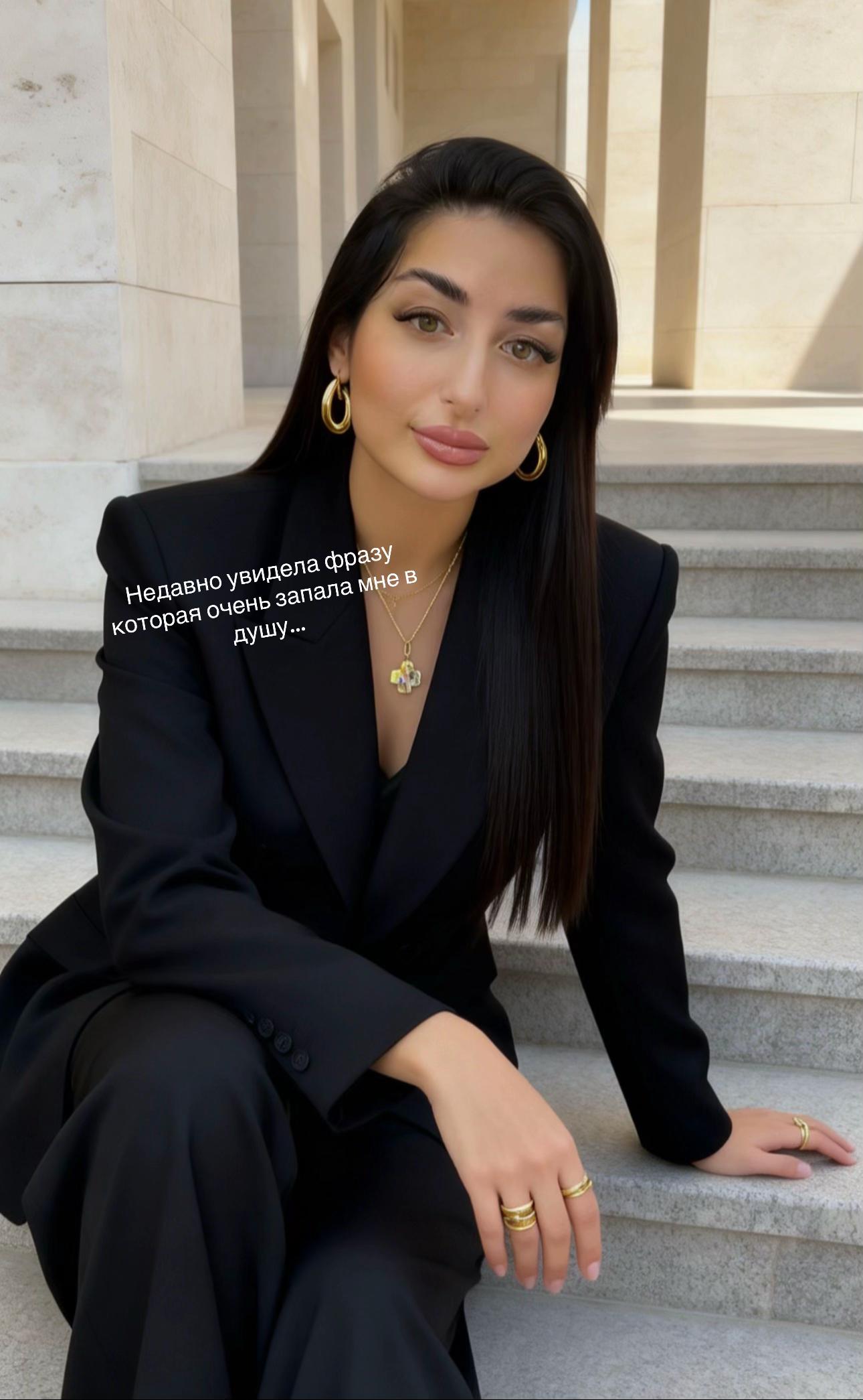 @Laura 🇺🇦+&hearts;️☀️💚