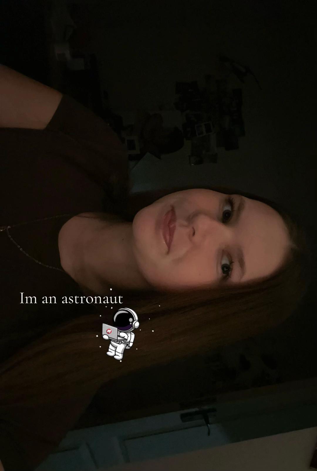 @Emma Lombard
