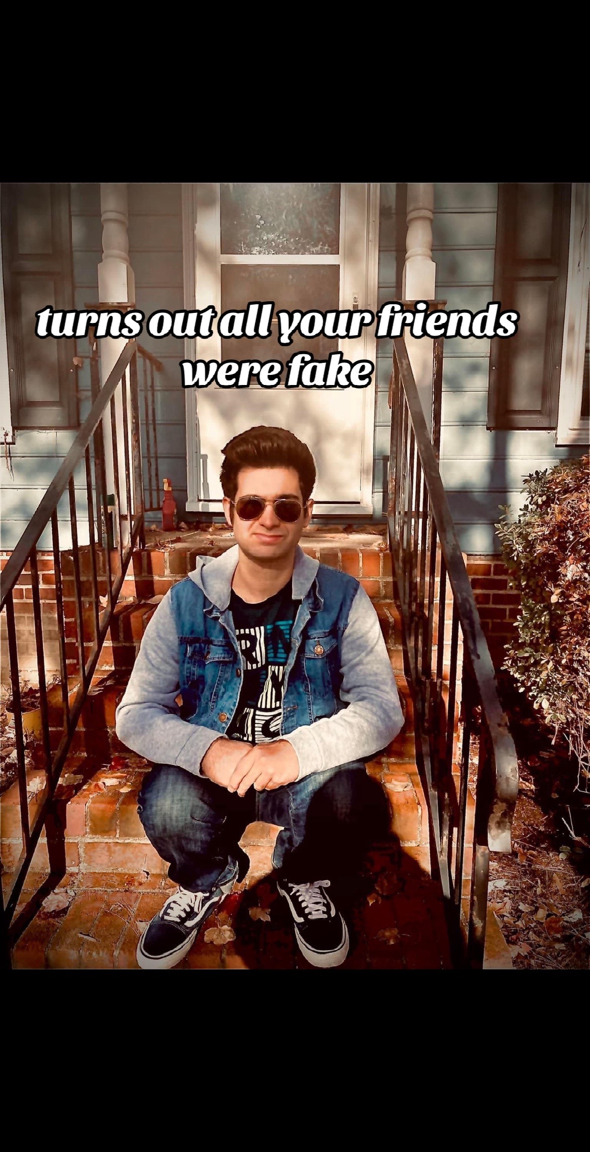 @Bcokes 👻-famousbcokes