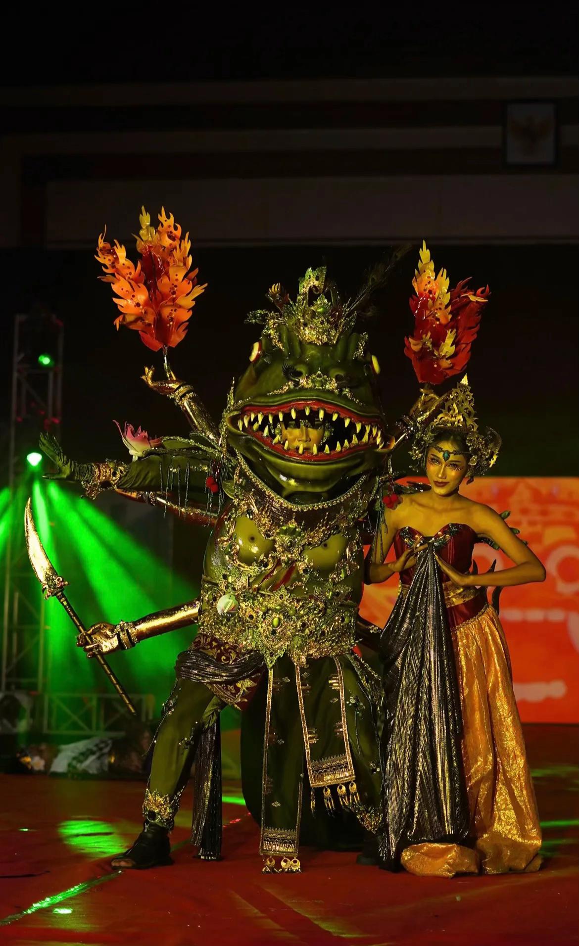 @Ruliy Kostume