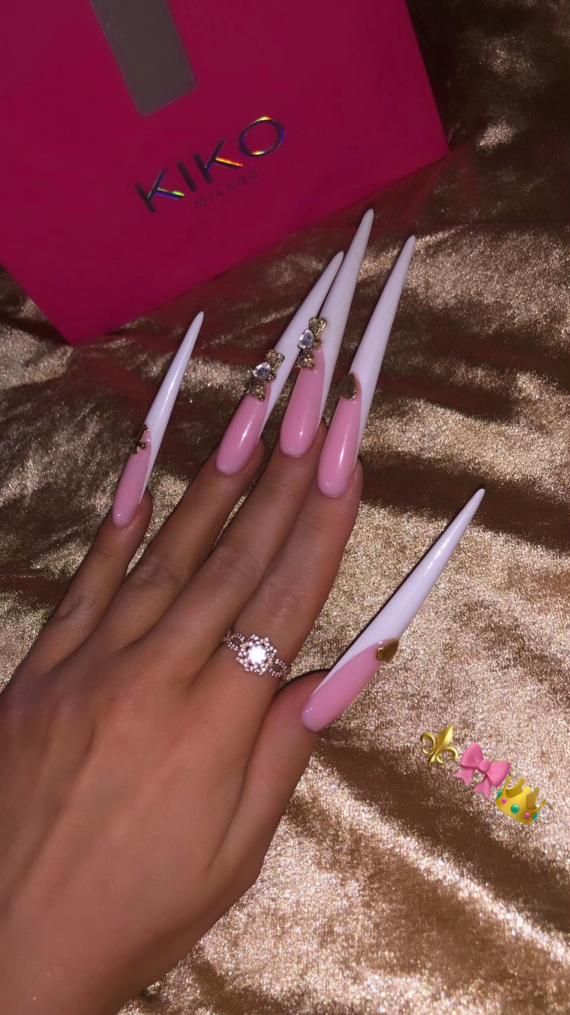 @⚜️🎀Princess Lola🎀⚜️