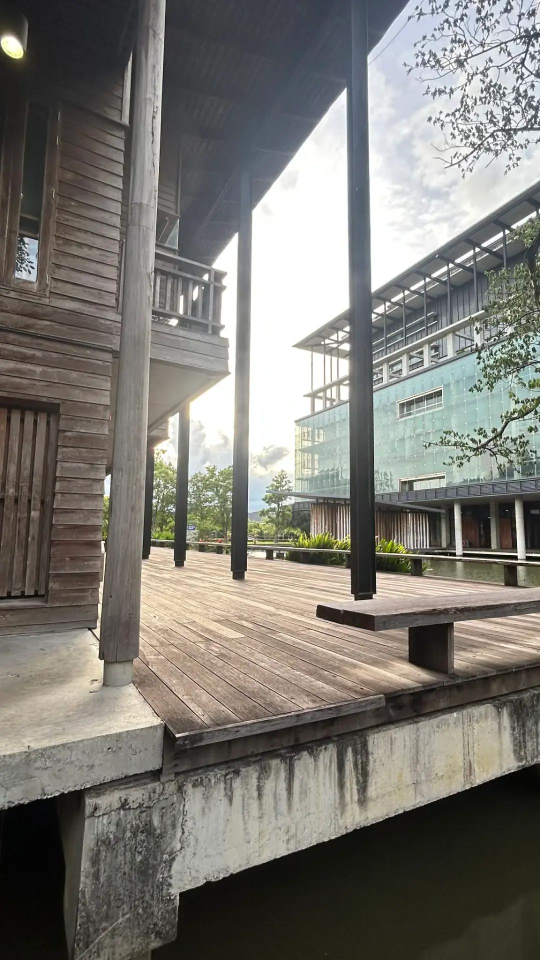 @ท่านโปรดคลื่น