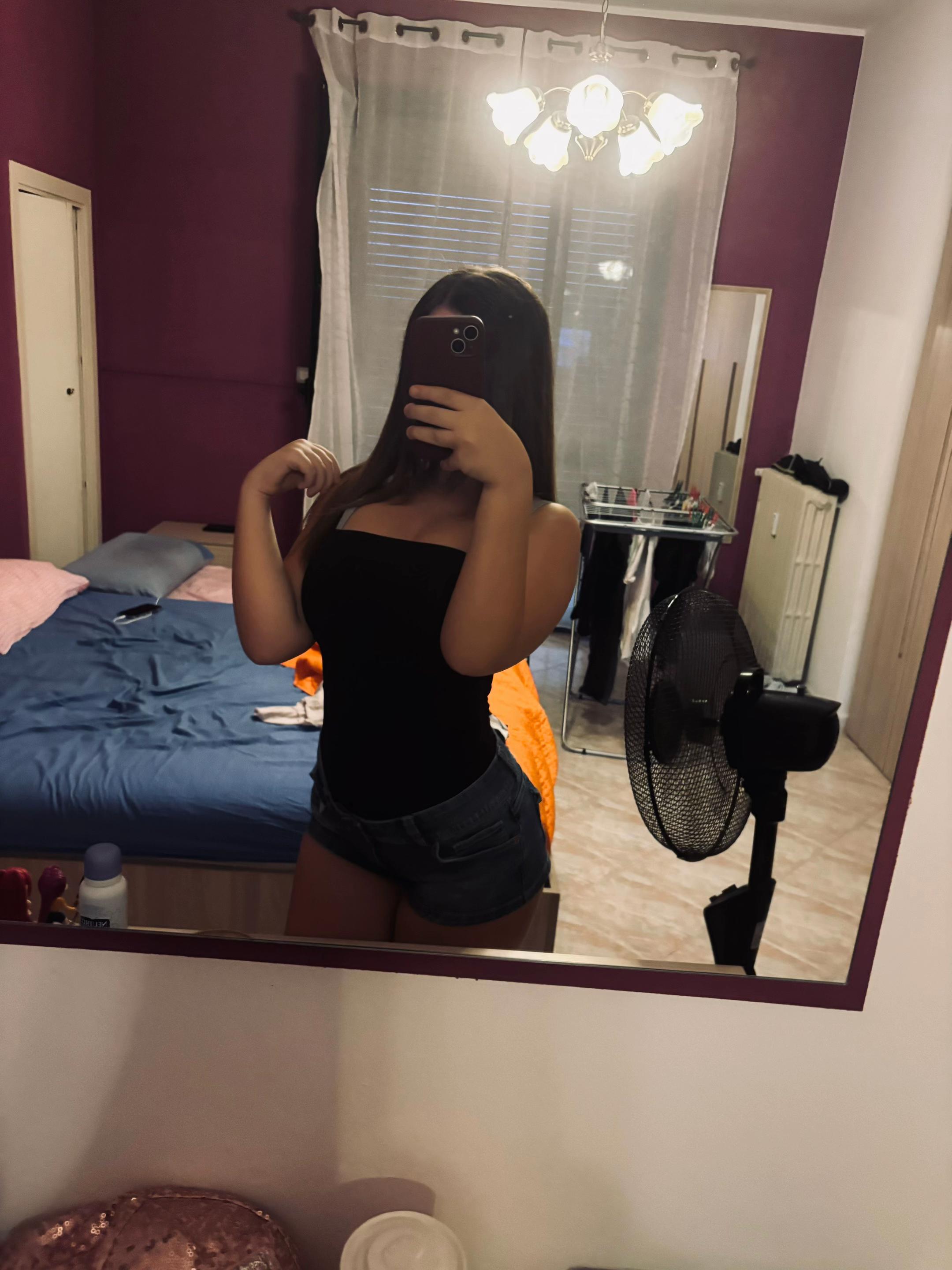 @🧟&zwj;♀️