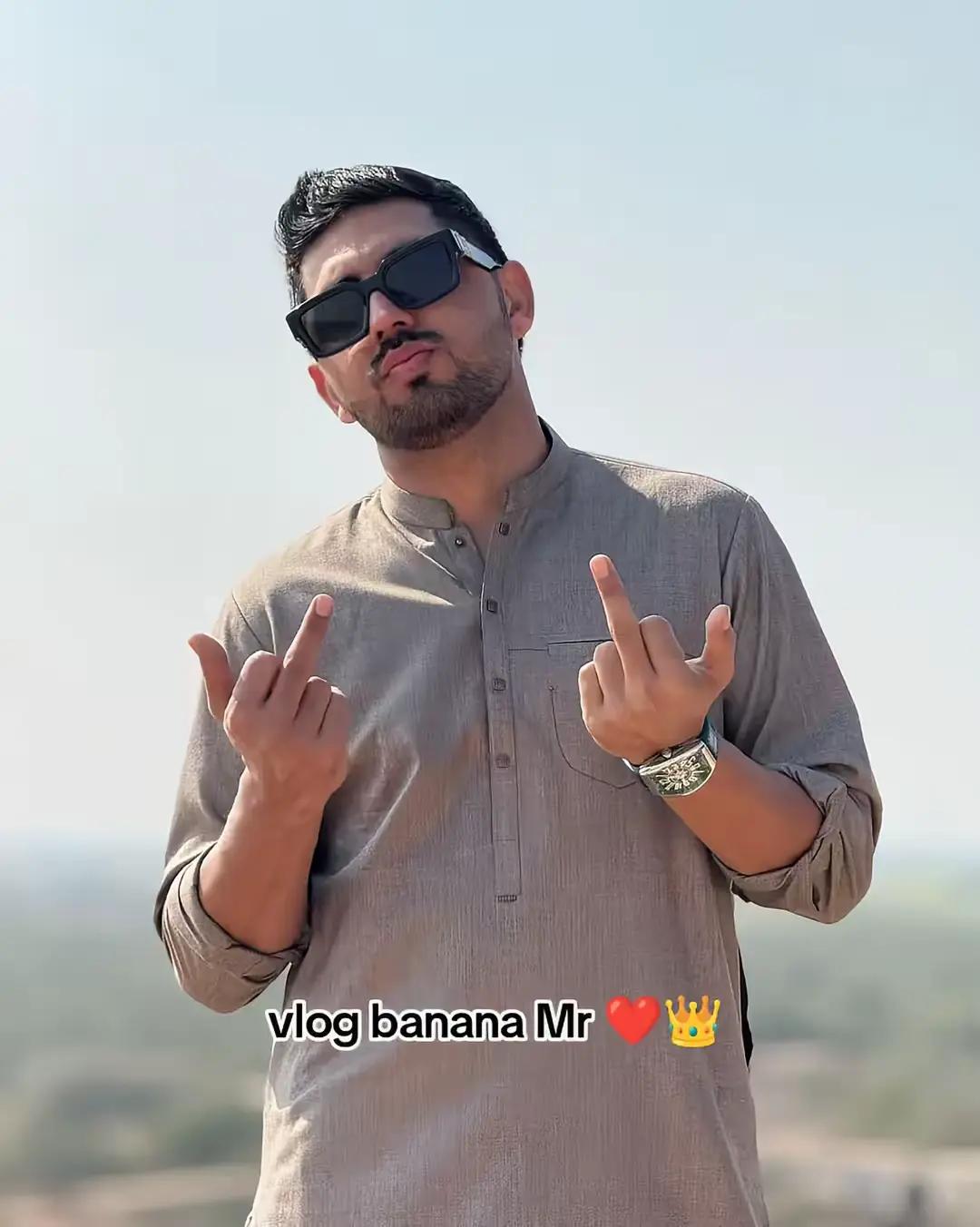 @Sad boy. 😥😥