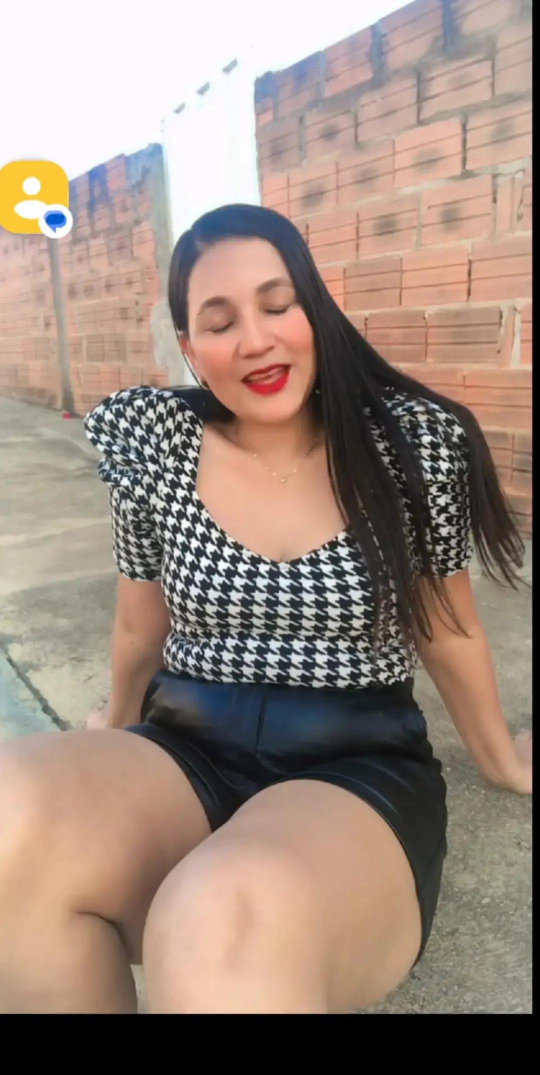 @paola Santos
