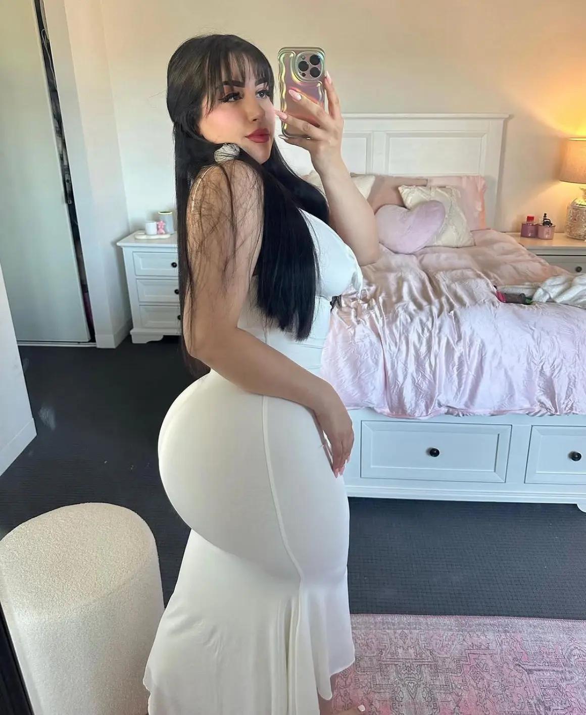 @Amelia curvy