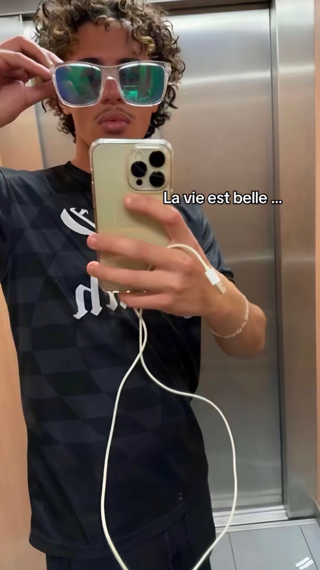 @Tarikou