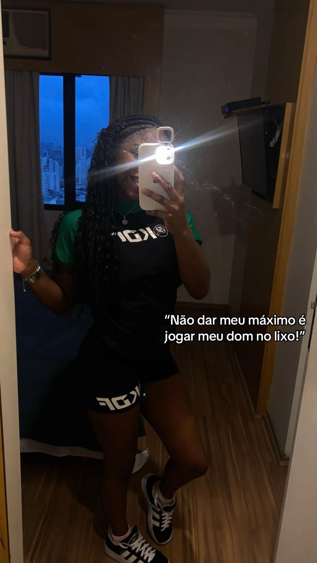 @Jhullyzinhaa🙀