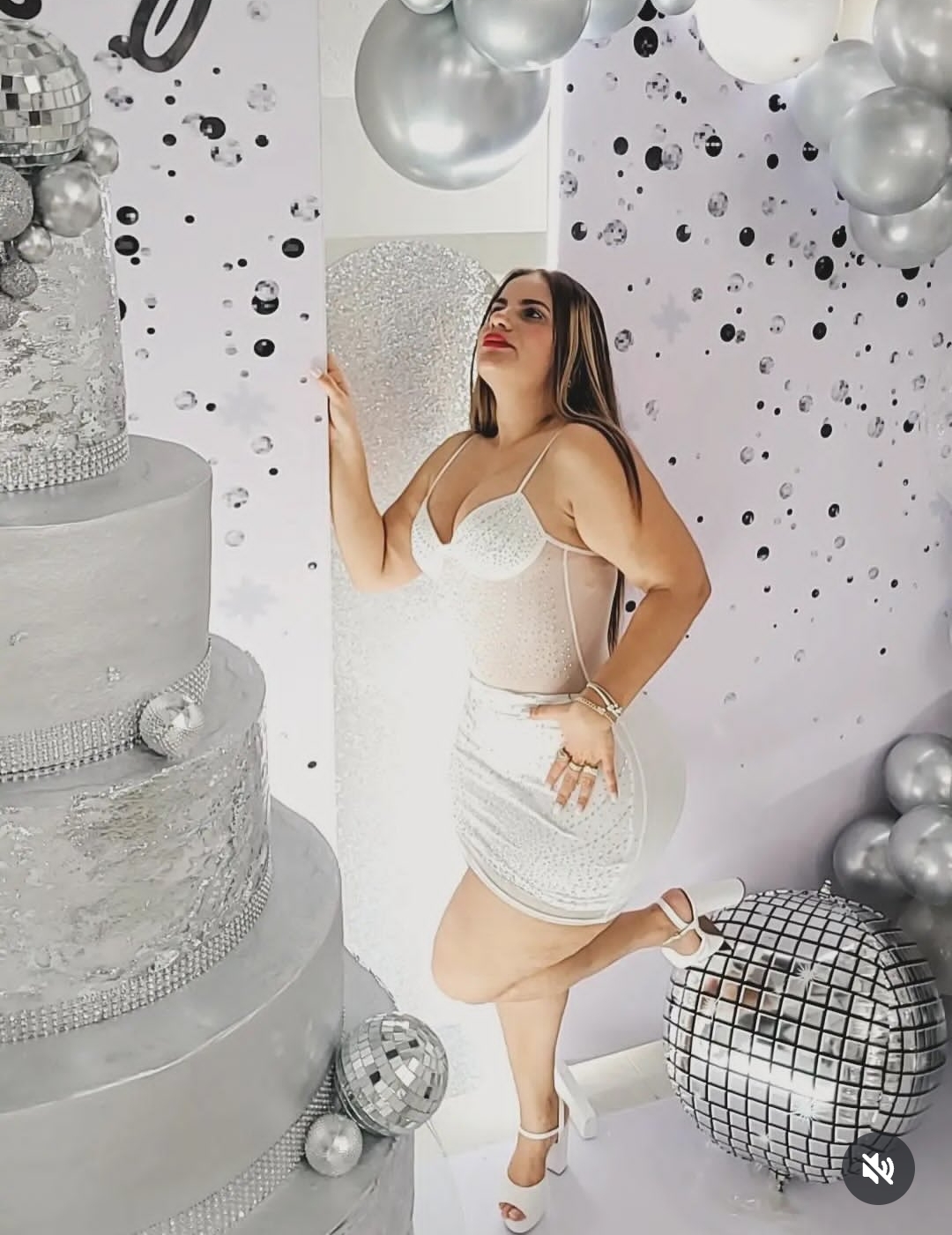 @lindazella