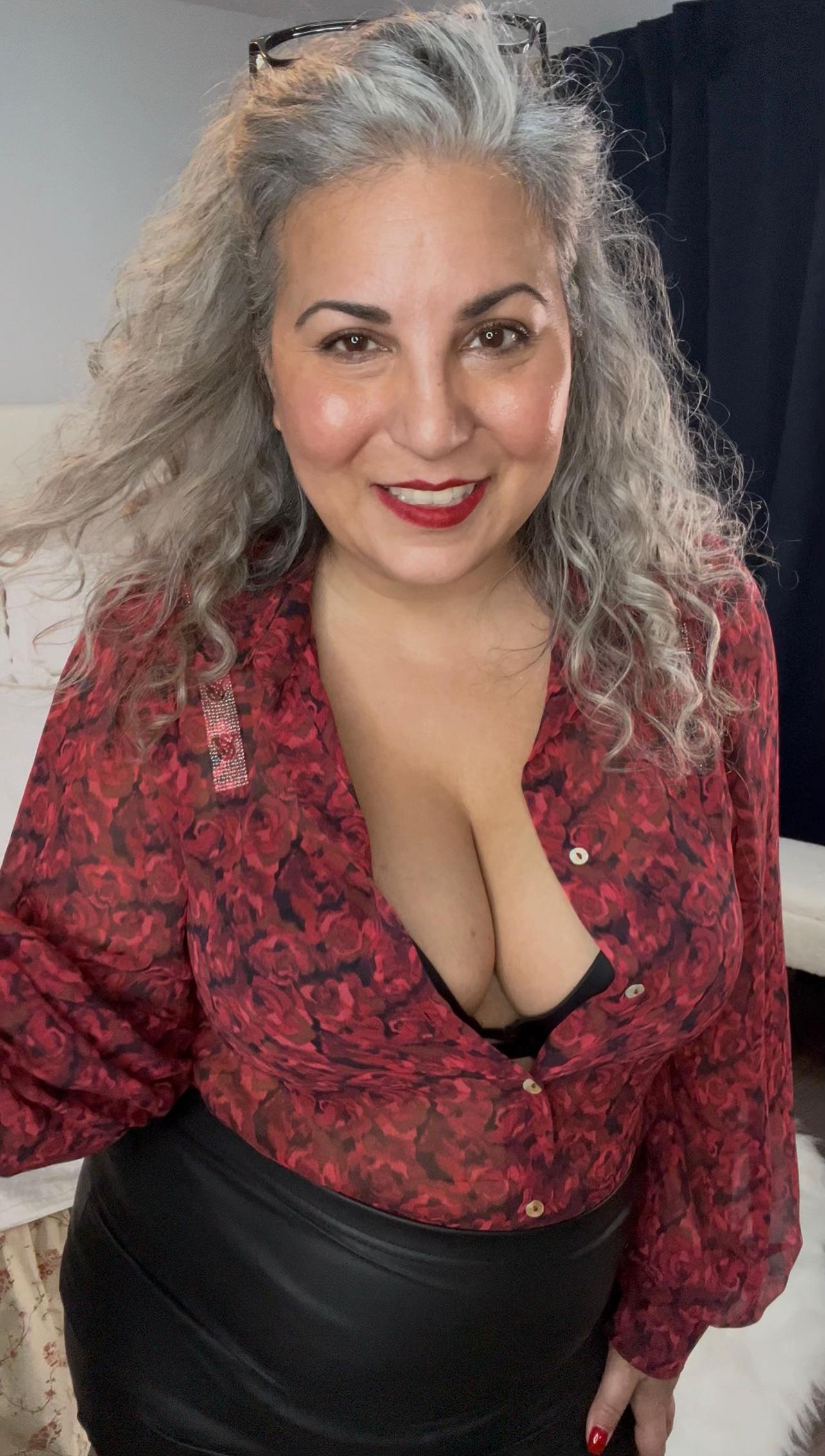 @MatureLadyMissesCecil